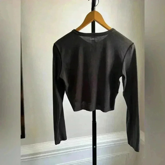 Adidas cropped long sleeve Small - Picture 2 of 3